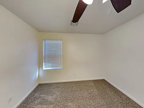 Building Photo - 1373 S Ponderosa Dr