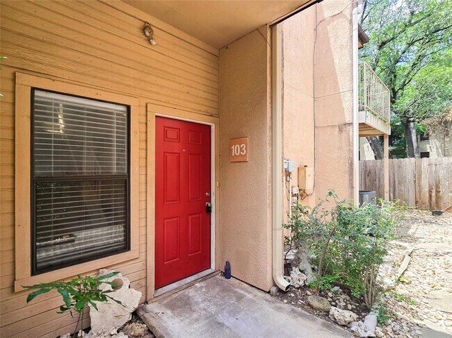 Primary Photo - 8418 Fathom Cir