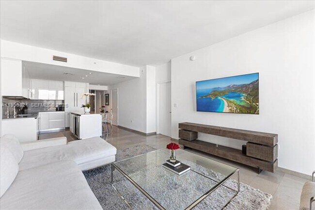 Building Photo - 88 SW 7th St