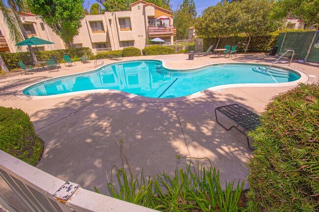 Building Photo - 22840 Hilton Head Dr