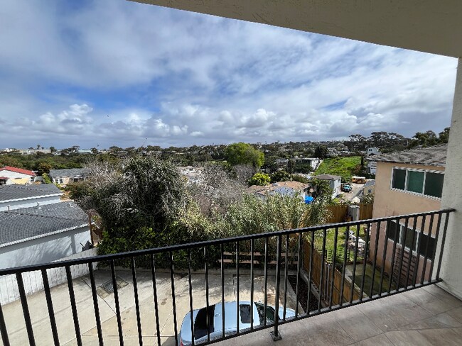 Building Photo - 2251 Mendocino Blvd