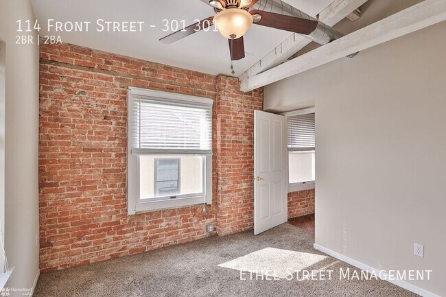 Building Photo - 114 Front St