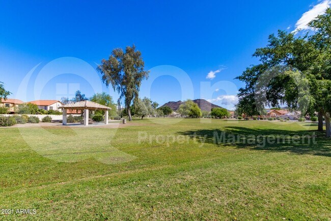 Building Photo - 5326 W Taro Ln