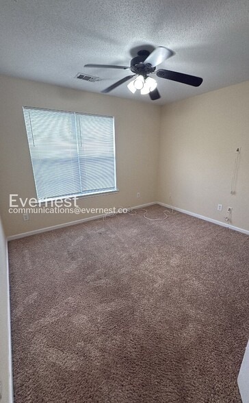Building Photo - 10718 Barberry Dr