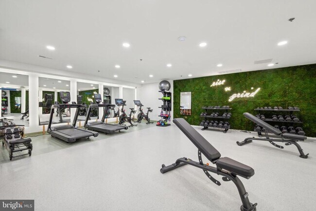 Building Photo - 828 N 2nd St