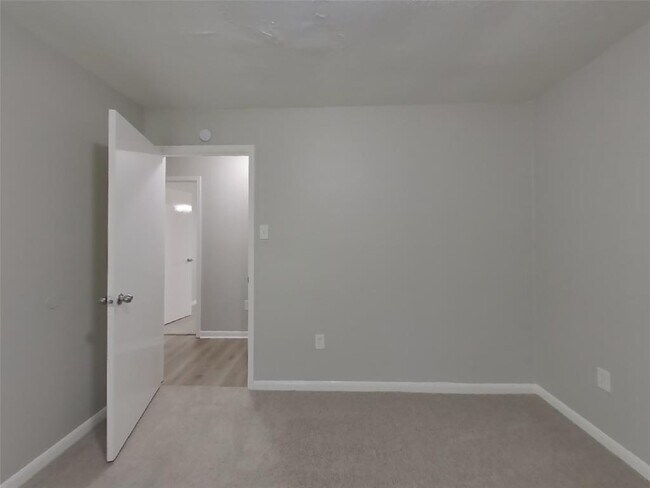 Building Photo - 218 S Diamondhead Blvd
