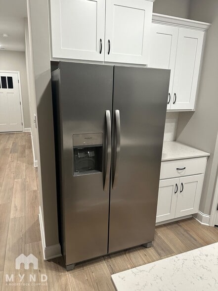 Building Photo - 235 Irish Hl Dr