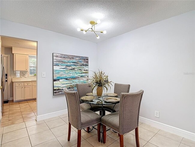 Building Photo - 222 Southeast Jefferson Cir N