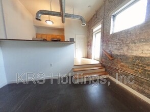 Building Photo - 301 Goshen St