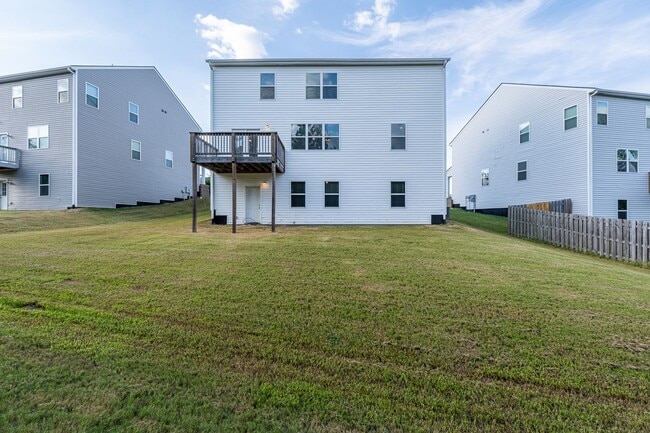 Building Photo - 552 Post Oak Ln