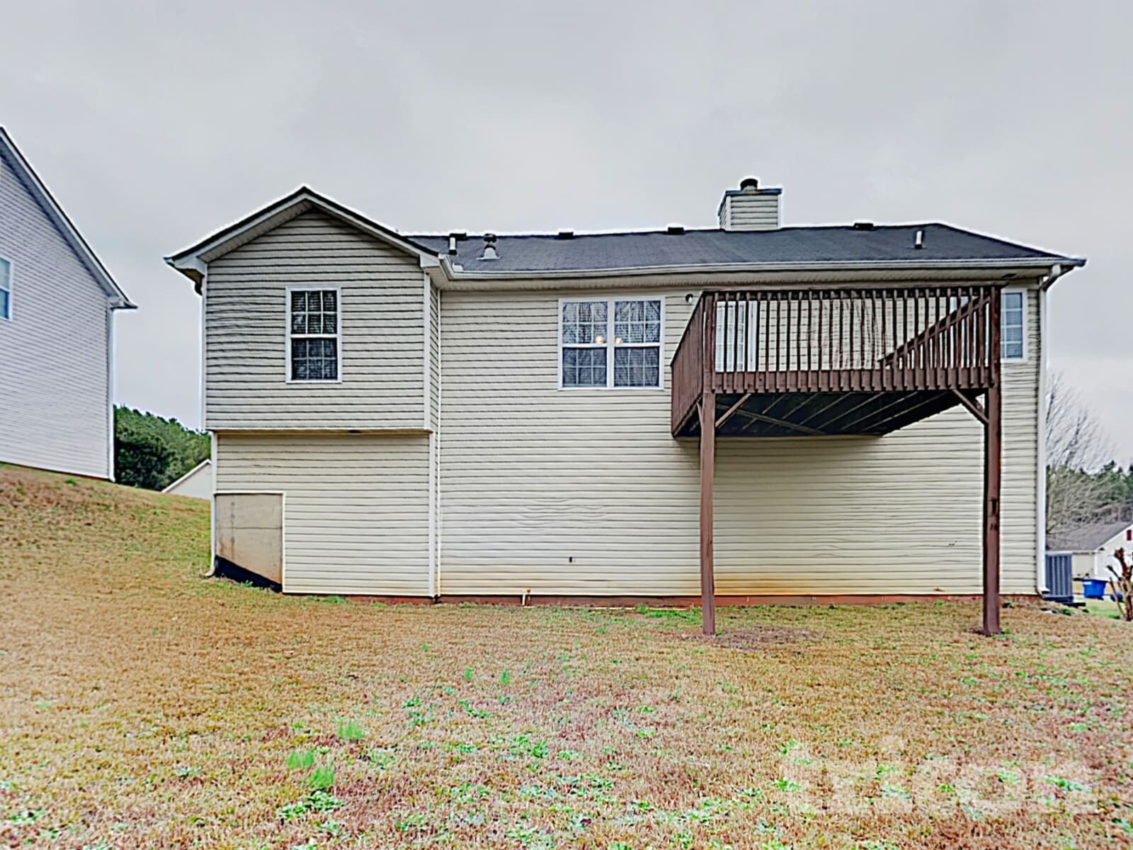 Building Photo - 6345 Queensdale Dr