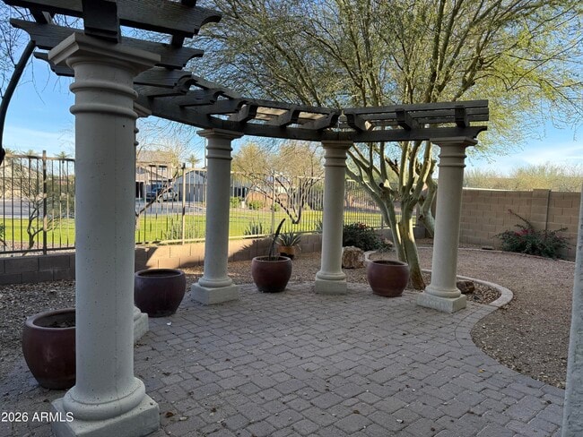 Building Photo - 6626 W Victory Way