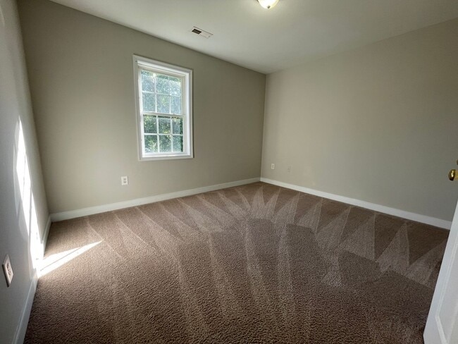 Building Photo - Two Story Home