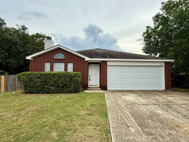 Primary Photo - Beautiful 3 bedroom, 2 bathroom home in th...