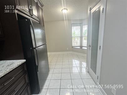 Building Photo - 1031 Abell Cir