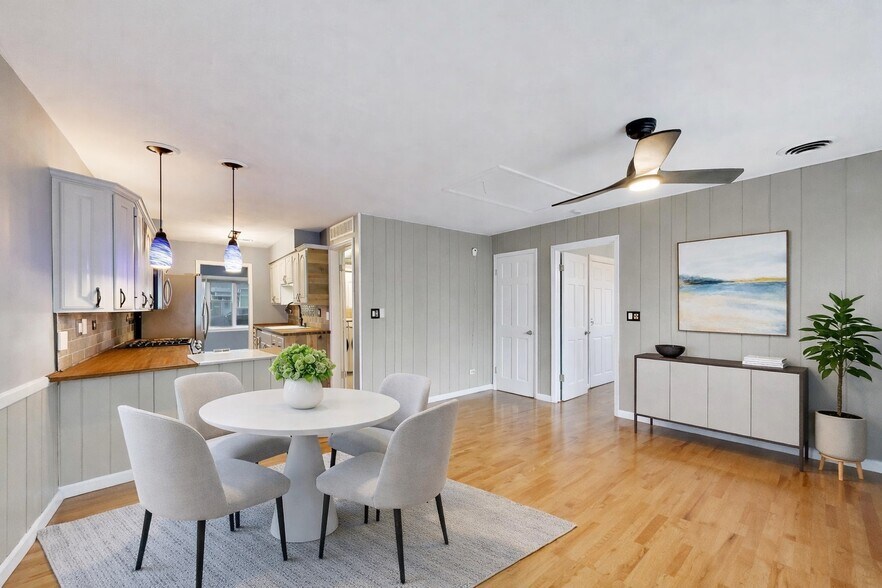 Building Photo - 306 N Schubert St