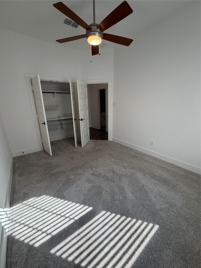 Building Photo - 6606 Capstone Oak Ave