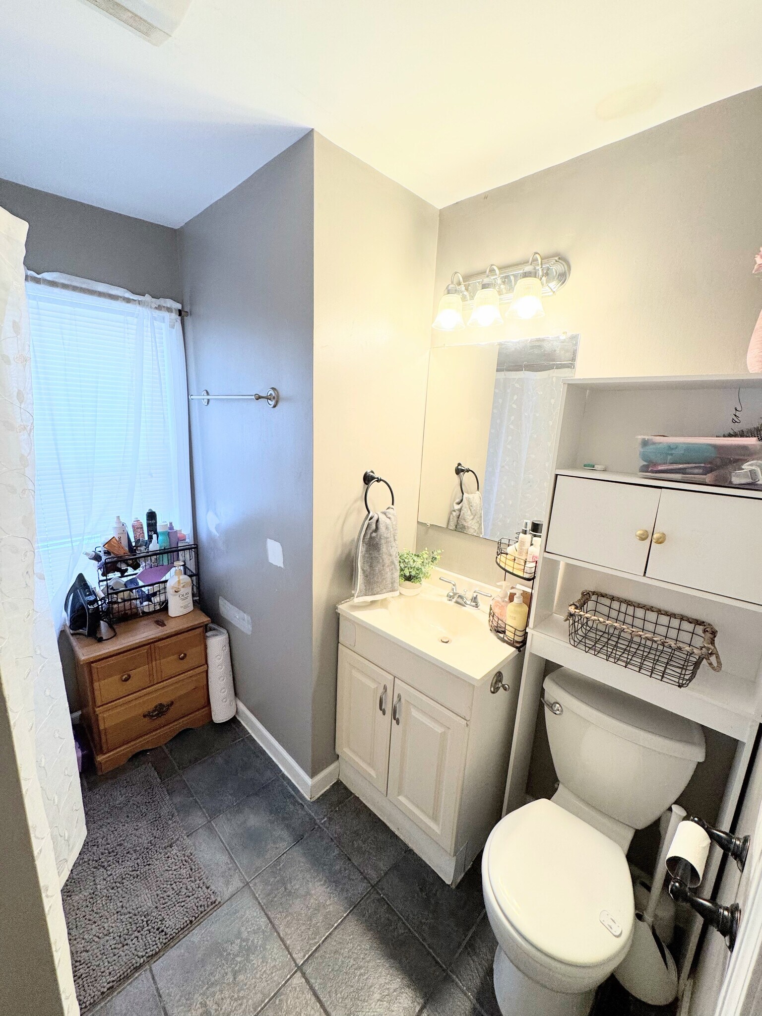 Building Photo - 36 Fowler St