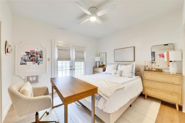 Building Photo - 2216 San Gabriel St