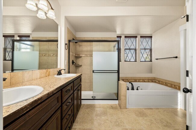Building Photo - Spacious 5-Bedroom Home (plus bonus room) ...