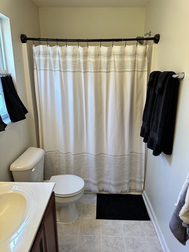 Building Photo - 203 Stockton Ct