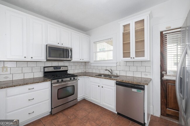 Building Photo - 257 Stovall St SE