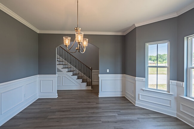 Building Photo - 281 Cypress Creek Dr NE