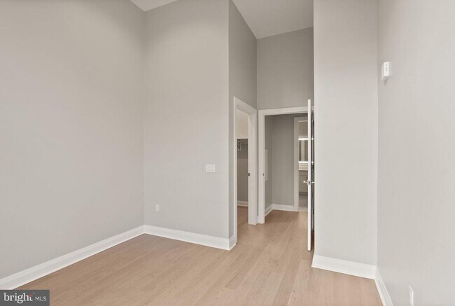 Building Photo - 925 N Fairfax St