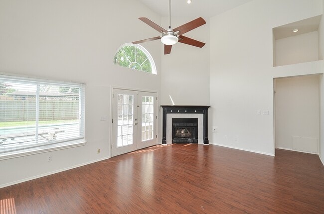 Building Photo - 12707 Sandri Ln