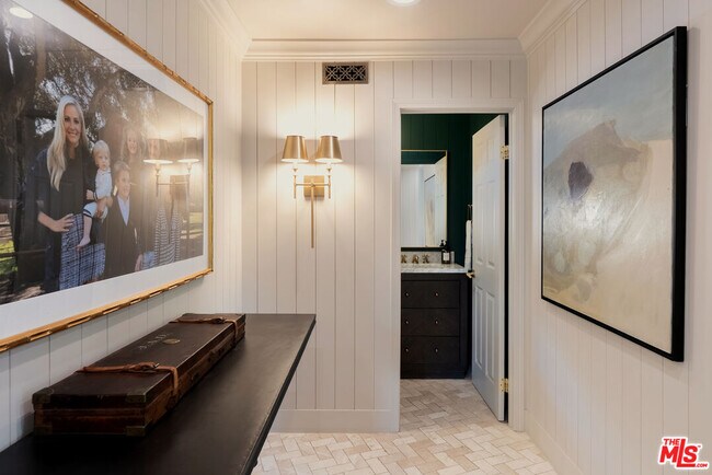 Building Photo - 6 Buckskin Ct