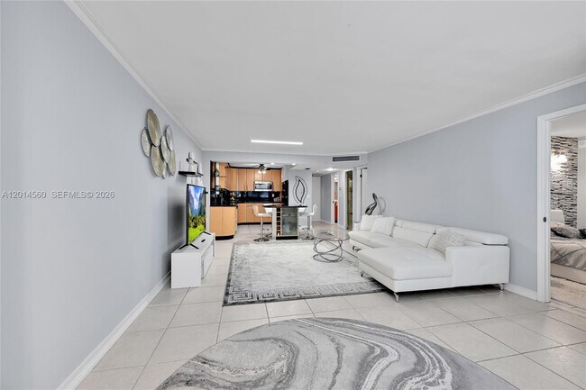 Building Photo - 6039 Collins Ave