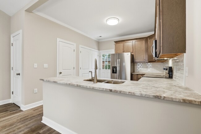 Building Photo - 111 N Mill St