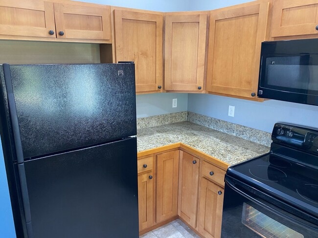 Building Photo - 451 Skylark St SW