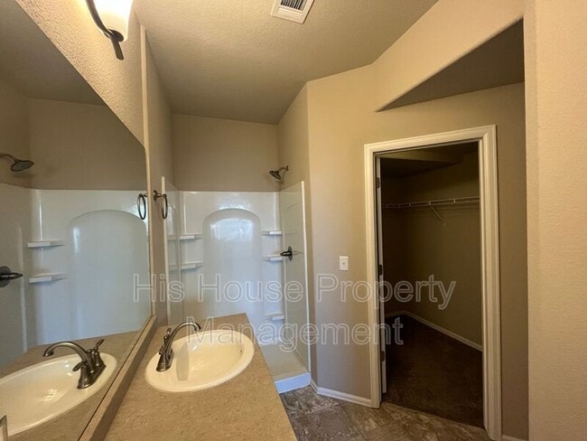 Building Photo - 5551 W 29th St