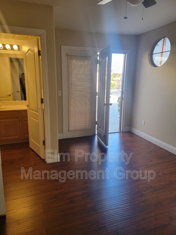 Building Photo - 1025 Trophy Club Dr