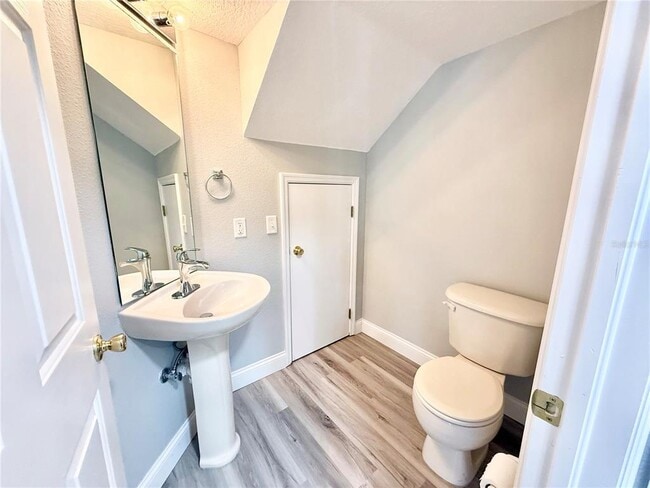 Building Photo - 9604 Charlesberg Dr