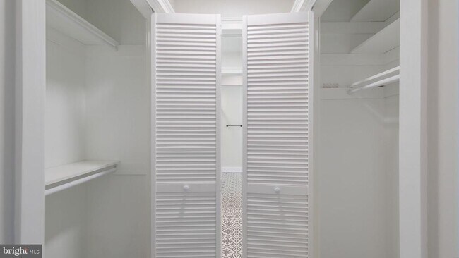 Building Photo - 444 N 4th St