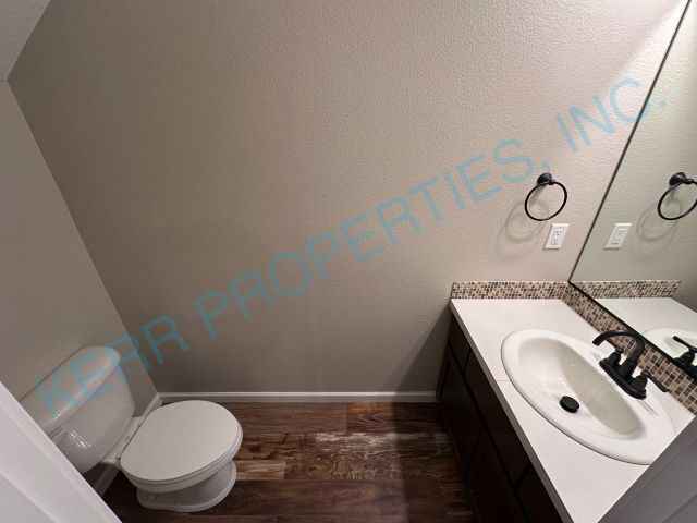 Building Photo - Spacious 4-Bed Gem in Gresham with 2.5 Baths and 2,665 Sq Ft of Comfort!