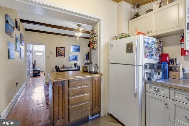 Building Photo - 2228 Taggert St