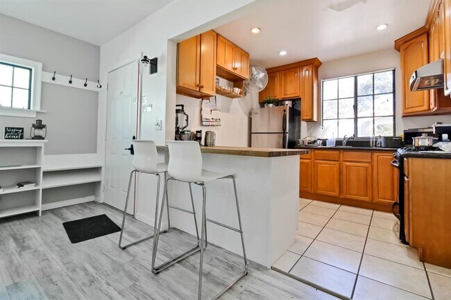 Building Photo - 2775-2777 E.21st Street