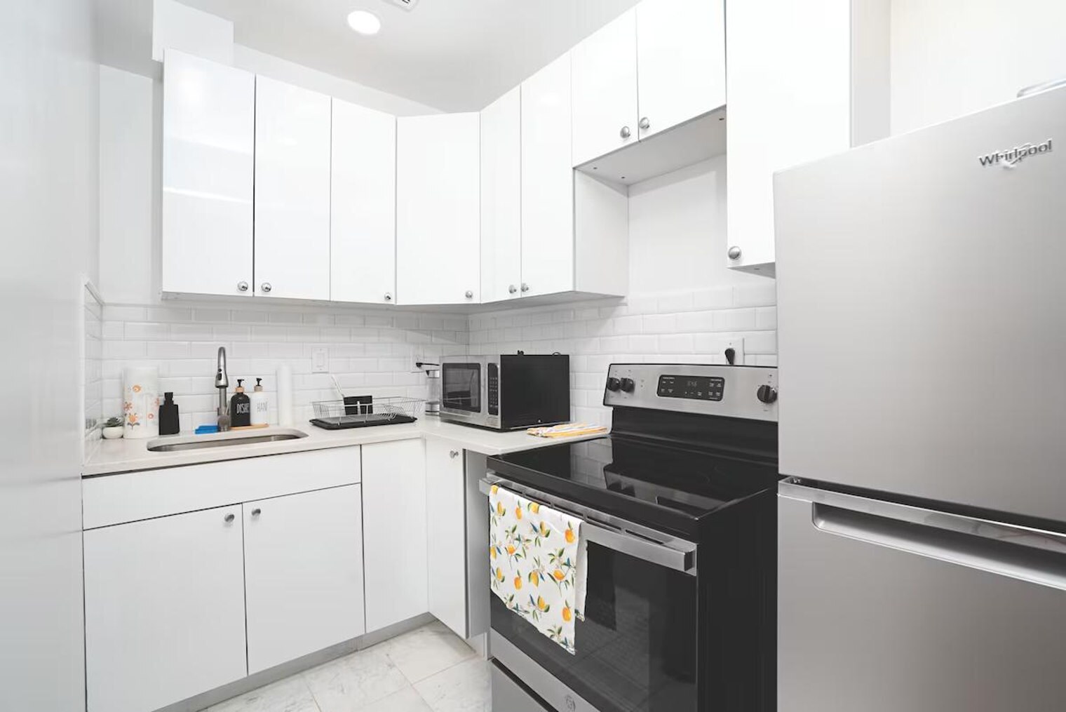 Building Photo - 1830 3rd Ave