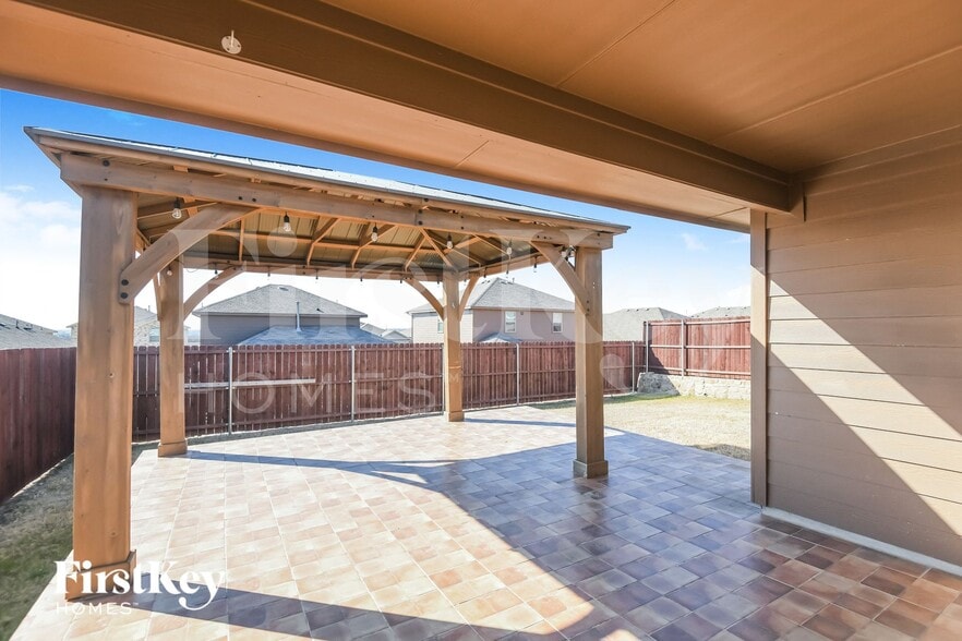 Building Photo - 10117 Clemmons Rd