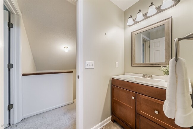 Building Photo - 751 Heath Ln