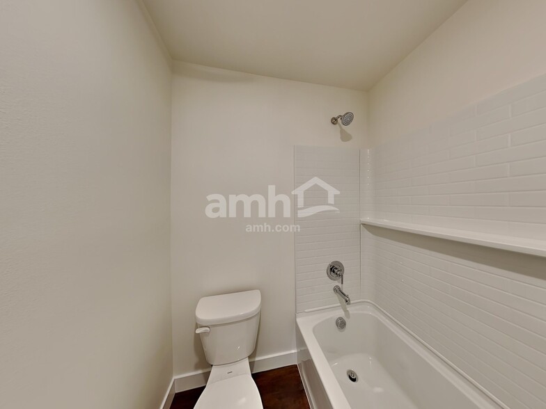 Building Photo - 4718 87th Ave NE