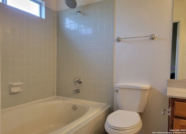 Building Photo - 5955 Heather View