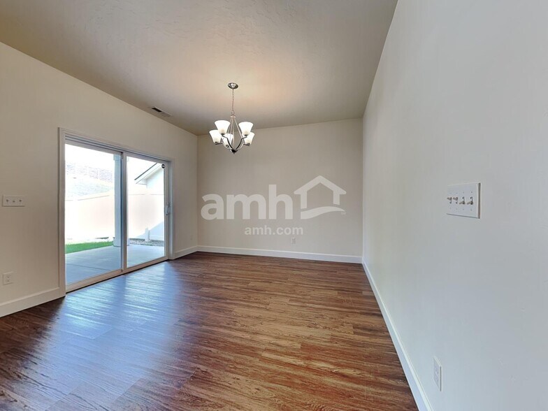 Building Photo - 3537 S Bartlett Way