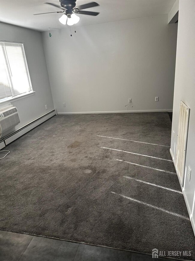 Building Photo - 419 Cricket Ln