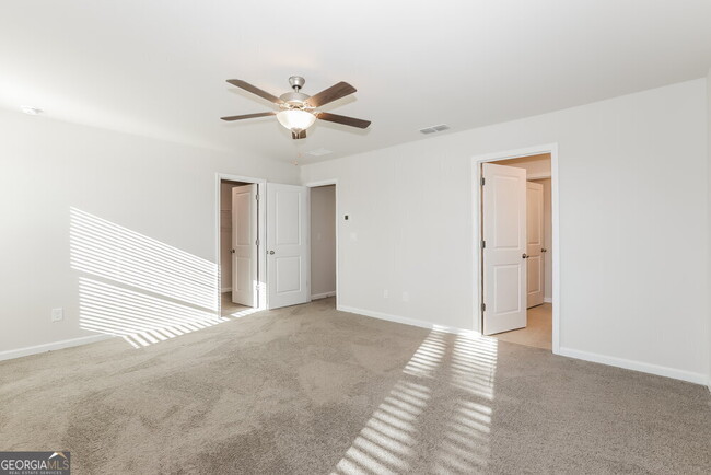 Building Photo - 1605 Villageside Ct
