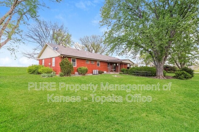 Building Photo - 3445 SE 45th St