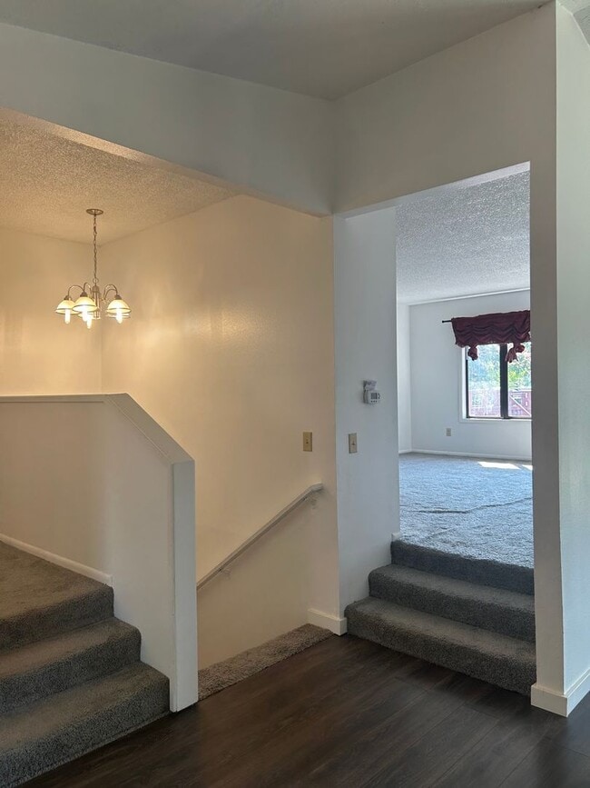 Building Photo - 2774 Jessica Cir